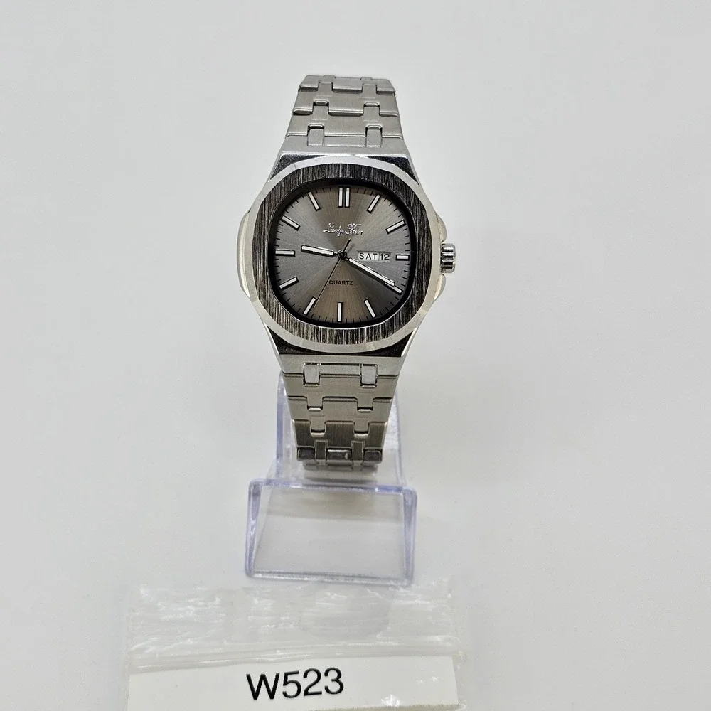 Lucky Fours Men's Watch 44MM Champagne Dial Day Date Gray Band 8